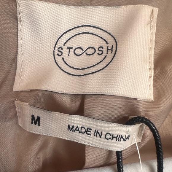 STOOSH Women's Tan Double-Breasted Short Trench Jacket - Picture 3 of 8
